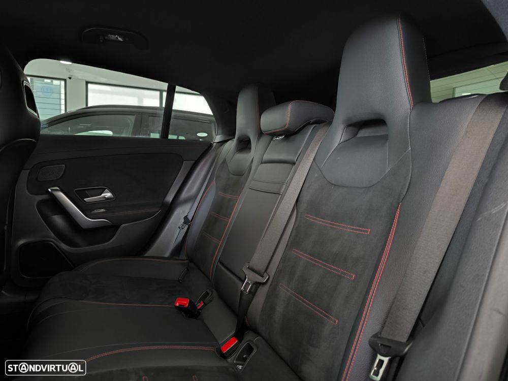 Mercedes-Benz CLA 180 d 7G-DCT AMG Line - 12