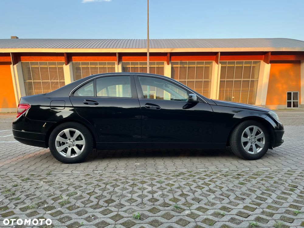 Mercedes-Benz Klasa C 180 CDI DPF (BlueEFFICIENCY) Elegance - 5