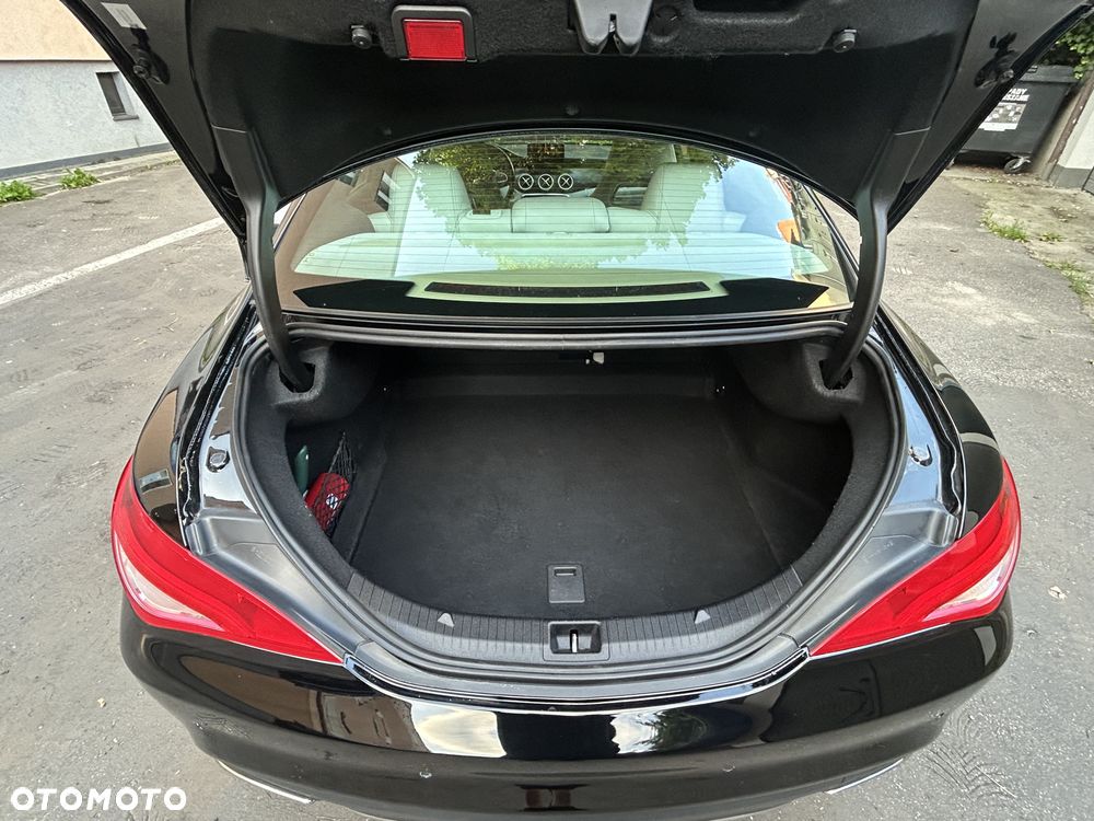 Mercedes-Benz CLA 250 4-Matic - 16