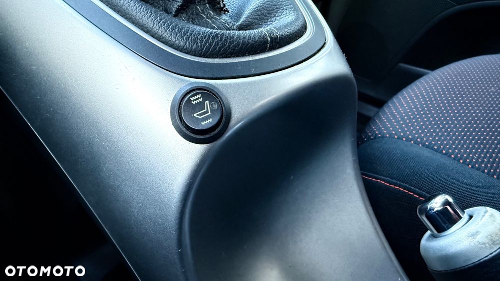 Toyota Auris 1.6 Executive - 31