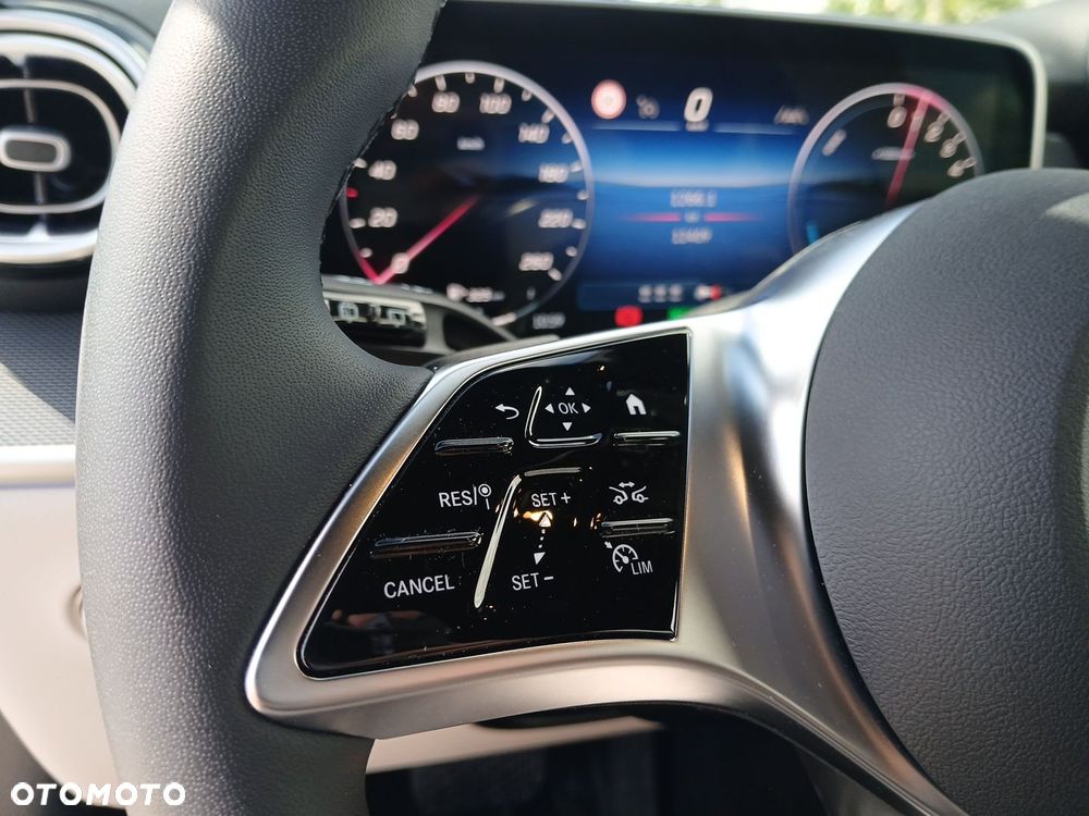 Mercedes-Benz GLC 300 e 4Matic 9G-TRONIC Avantgarde Advanced - 17