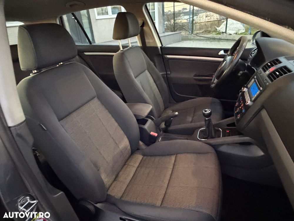 Volkswagen Golf 1.9 TDI DPF Tour - 30