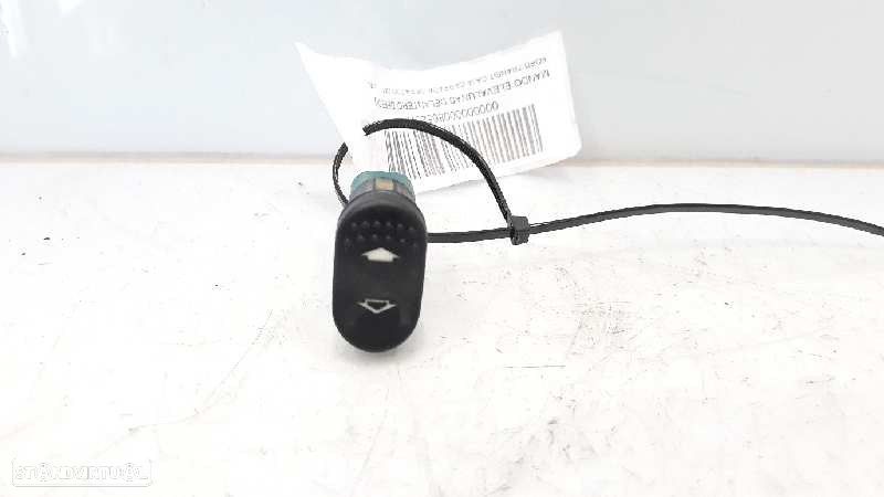 COMANDO DO ELEVADOR FRENTE DIREITO FORD OTOSAN TAUNUS - 1