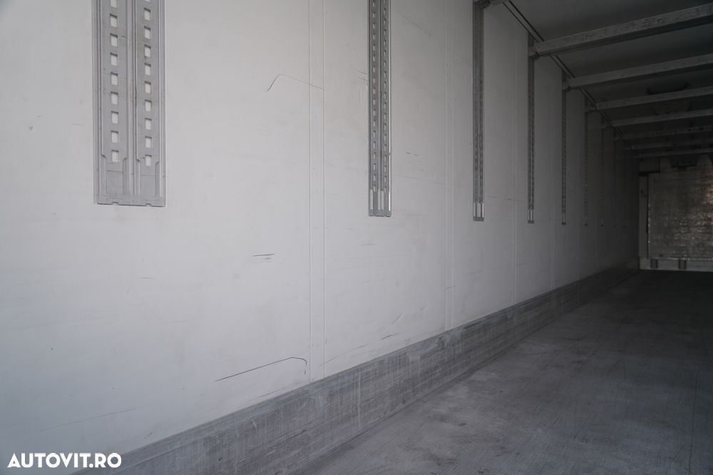 Schmitz Cargobull REFRIGERAT / TRANSPORT VECTOR 1550 / AXĂ RIDICATĂ / RECIPIENT DUBLU / COȘURI PENTRU PALEȚI - 16