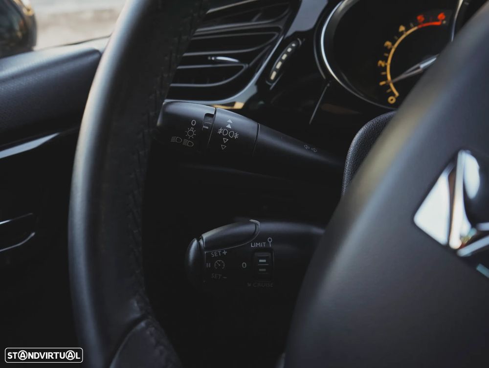 Citroën DS3 1.6 e-HDi So Chic - 14