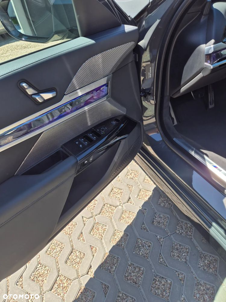 BMW Seria 7 740d xDrive - 11