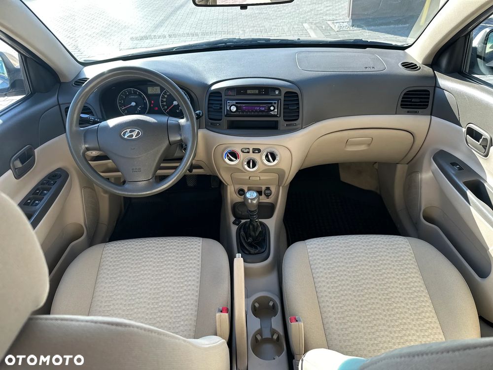 Hyundai Accent 1.4 Classic - 23