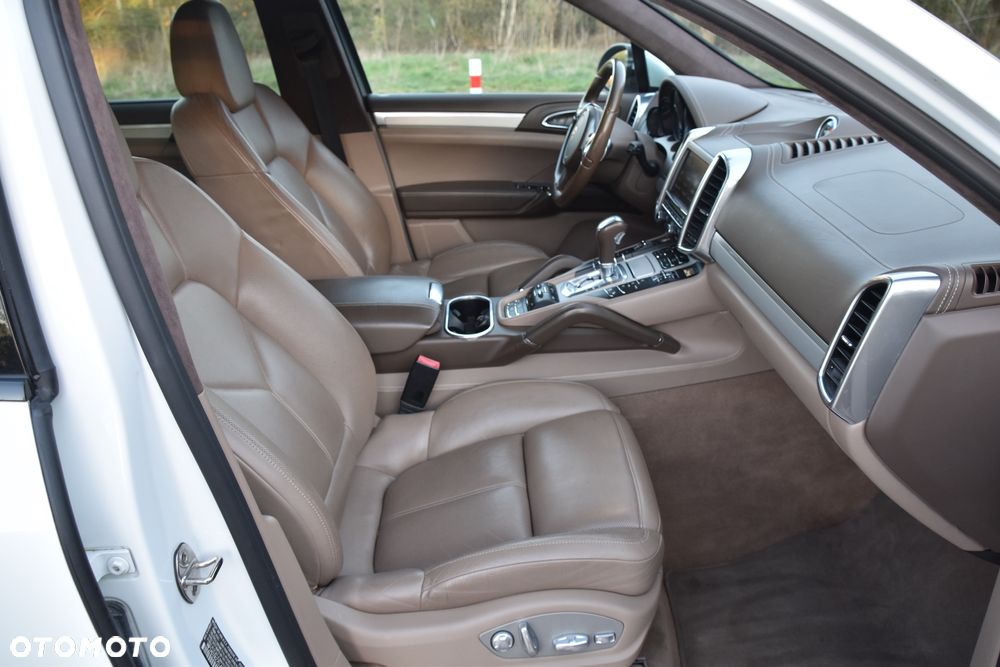 Porsche Cayenne - 13