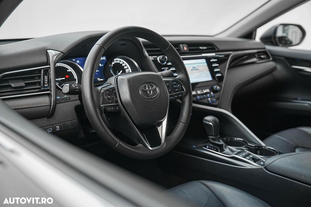 Toyota Camry Business Edition - 8