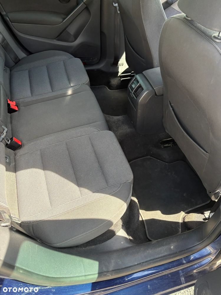 Volkswagen Golf 1.6 TDI DPF DSG Comfortline - 4