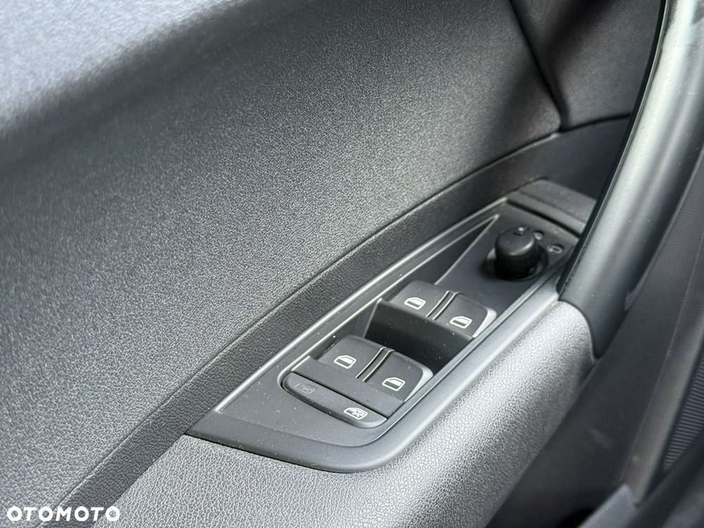 Audi A1 Sportback 1.6 TDI Attraction - 15
