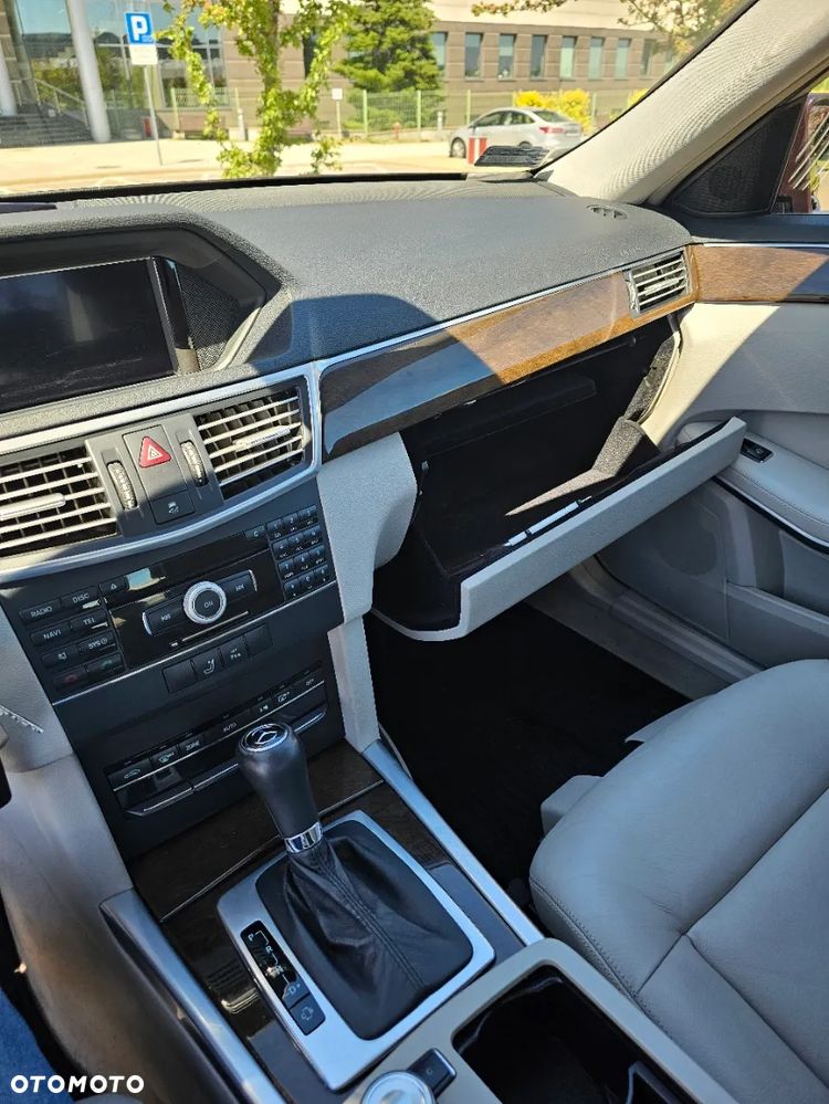 Mercedes-Benz Klasa E 220 CDI BlueEff Elegance - 19