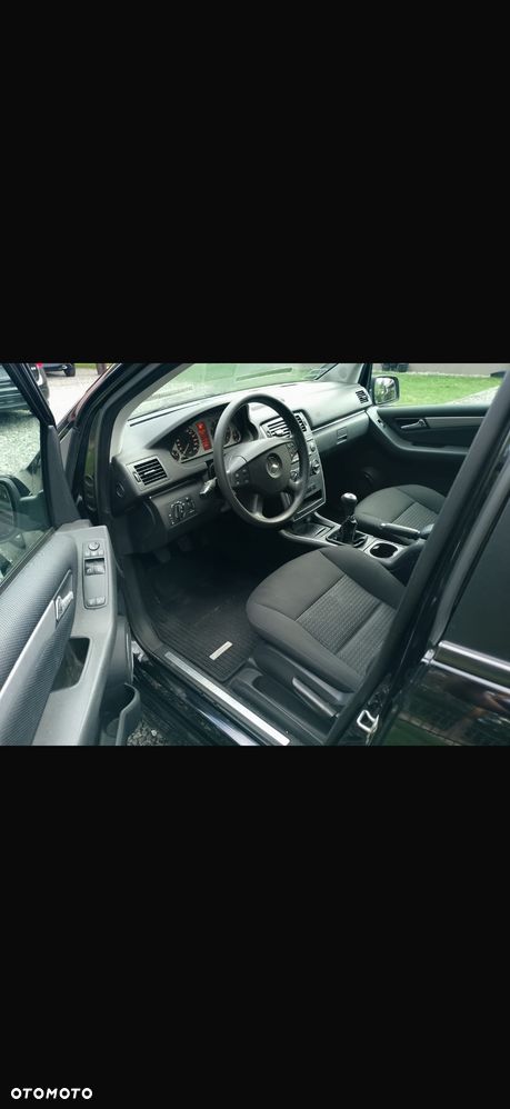 Mercedes-Benz Klasa B 180 BlueEFFICIENCY SPORT EDITION - 12