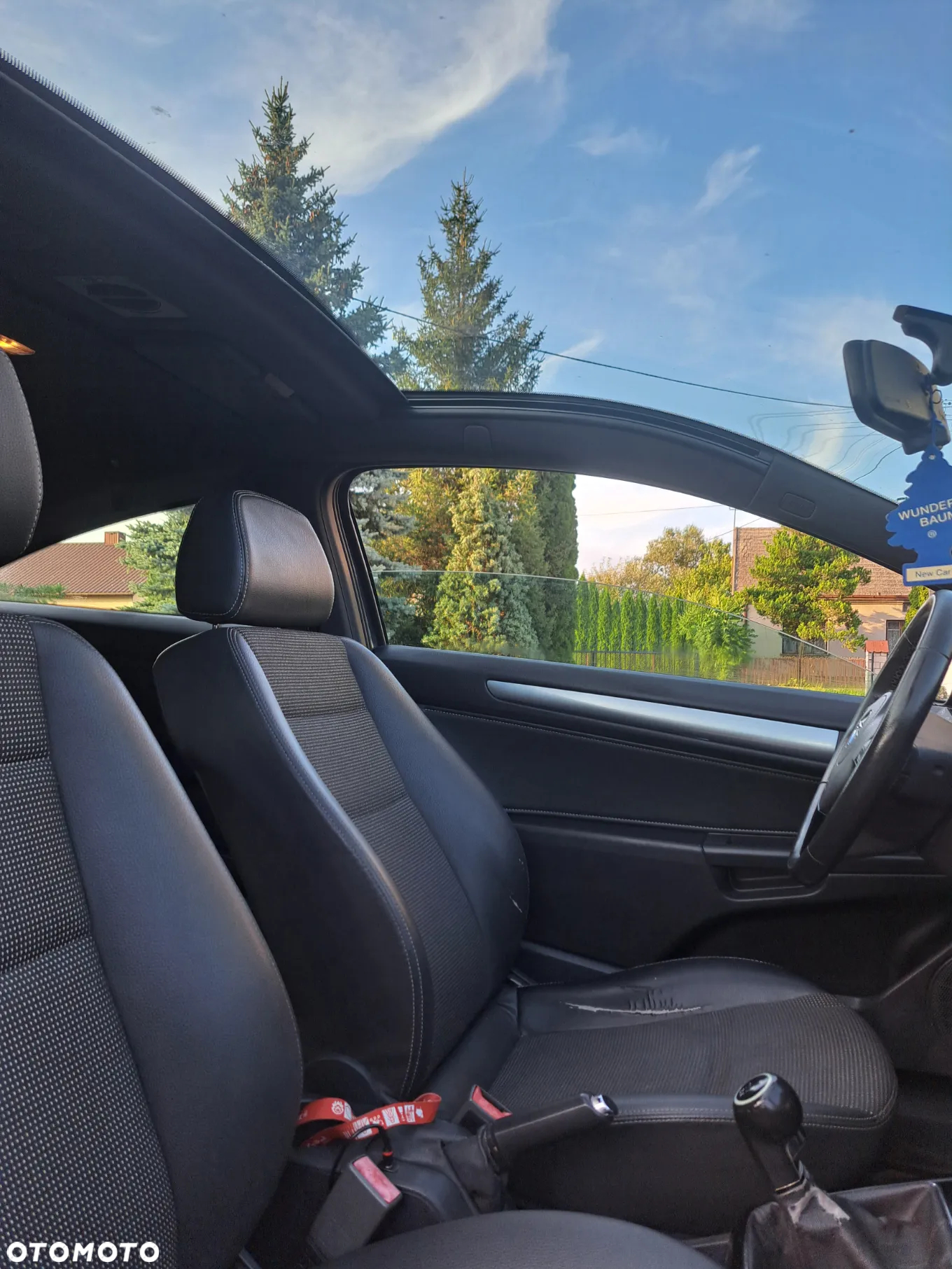 Opel Astra III GTC 1.8 Sport - 10