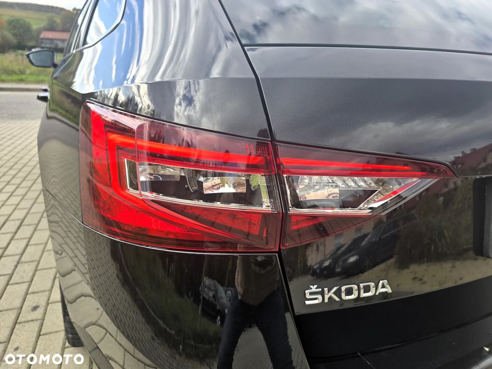 Skoda Superb 2.0 TDI DSG Style - 11