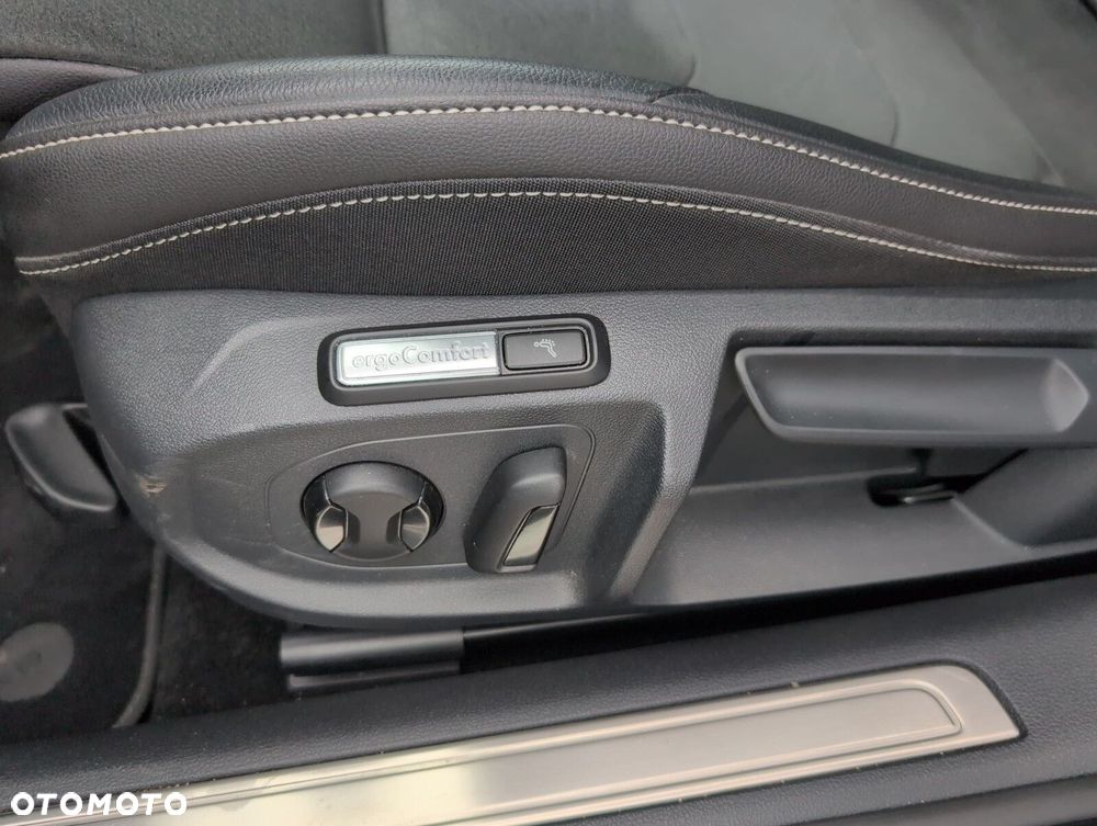 Volkswagen Arteon 2.0 TSI Elegance DSG - 19