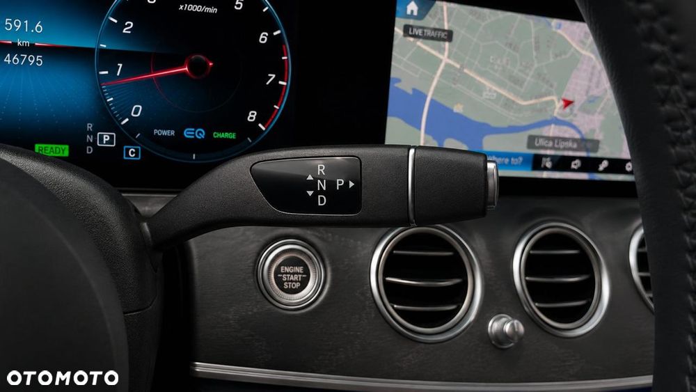 Mercedes-Benz Klasa E 300 9G-TRONIC AMG Line - 9