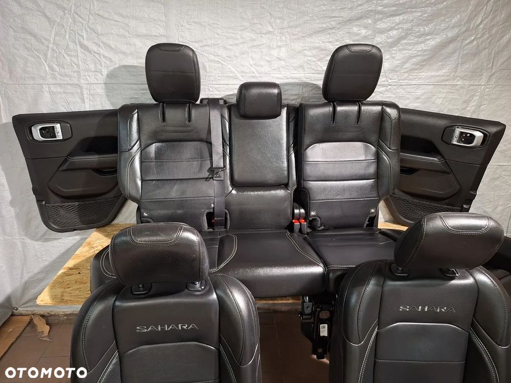 # jeep wrangler jl # 2018- 4d tapicerka : fotele : kanapa : czarna skora - 3