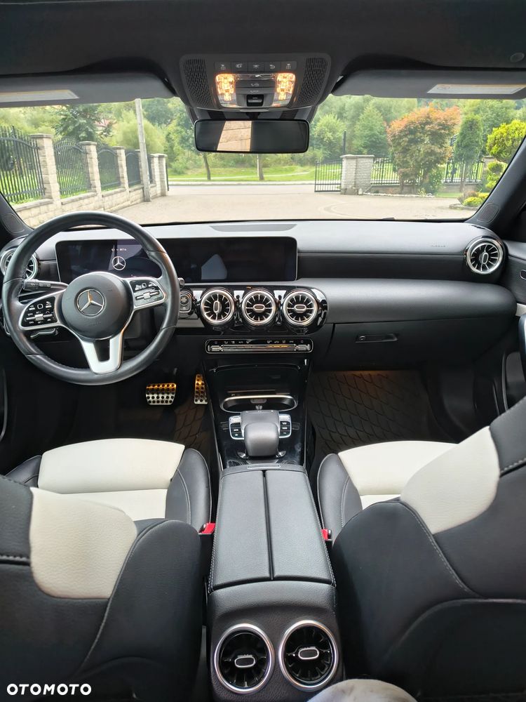Mercedes-Benz Klasa A 250 4Matic 7G-DCT AMG Line - 9