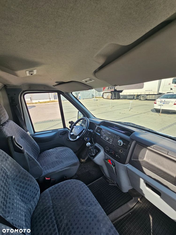 Ford Transit - 11