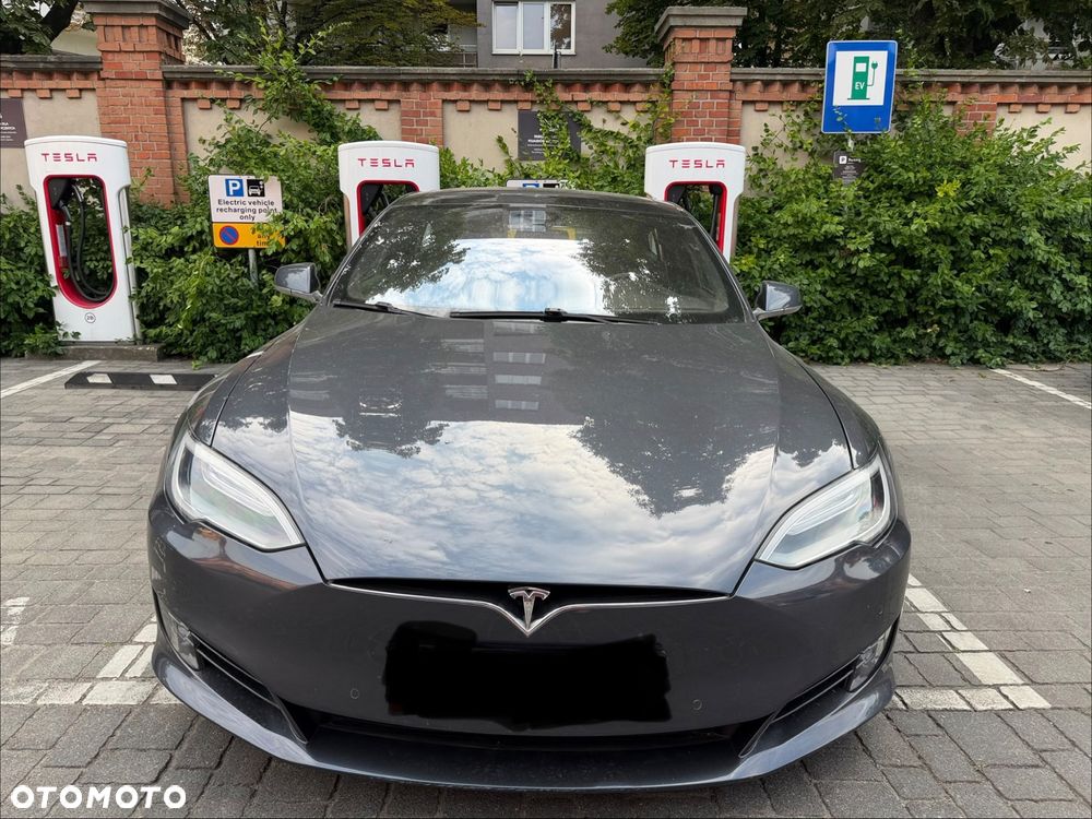 Tesla Model S 60 D - 2