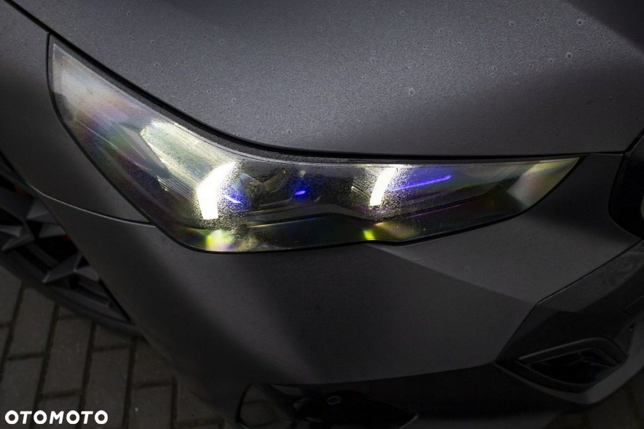BMW i5 - 9