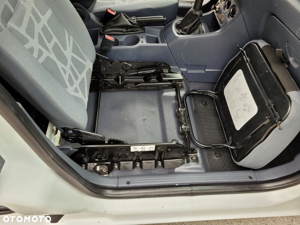 Ford Transit Connect - 26