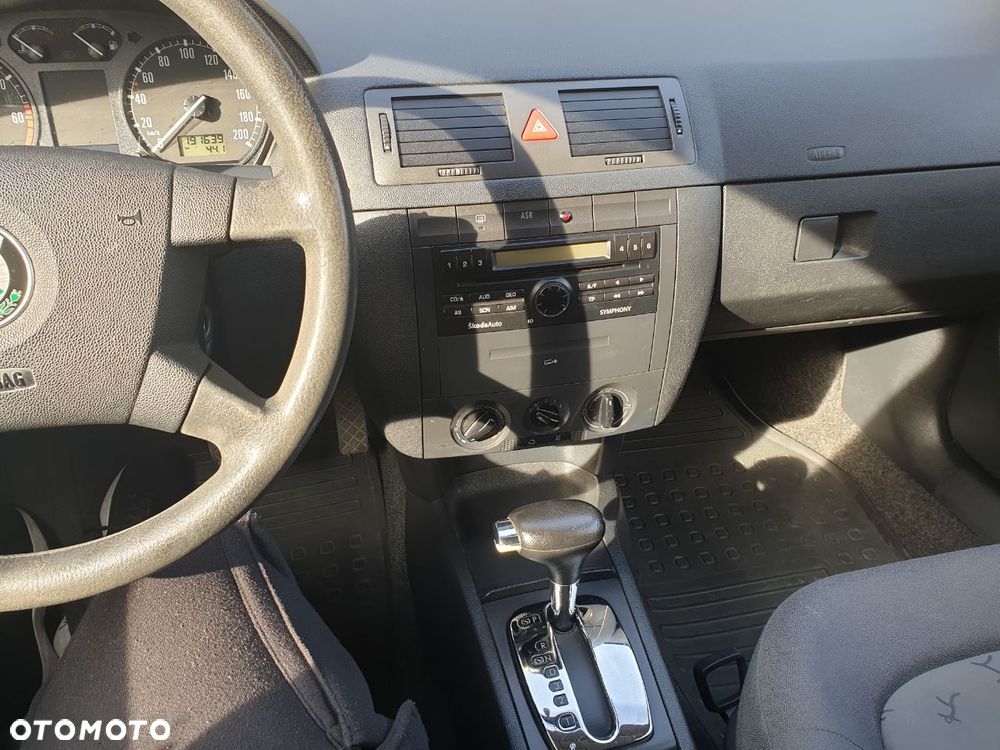 Skoda Fabia 1.4 16V Comfort - 3