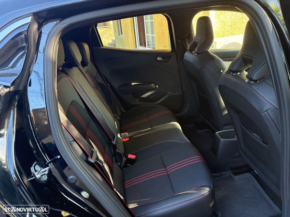 Renault Clio - 10
