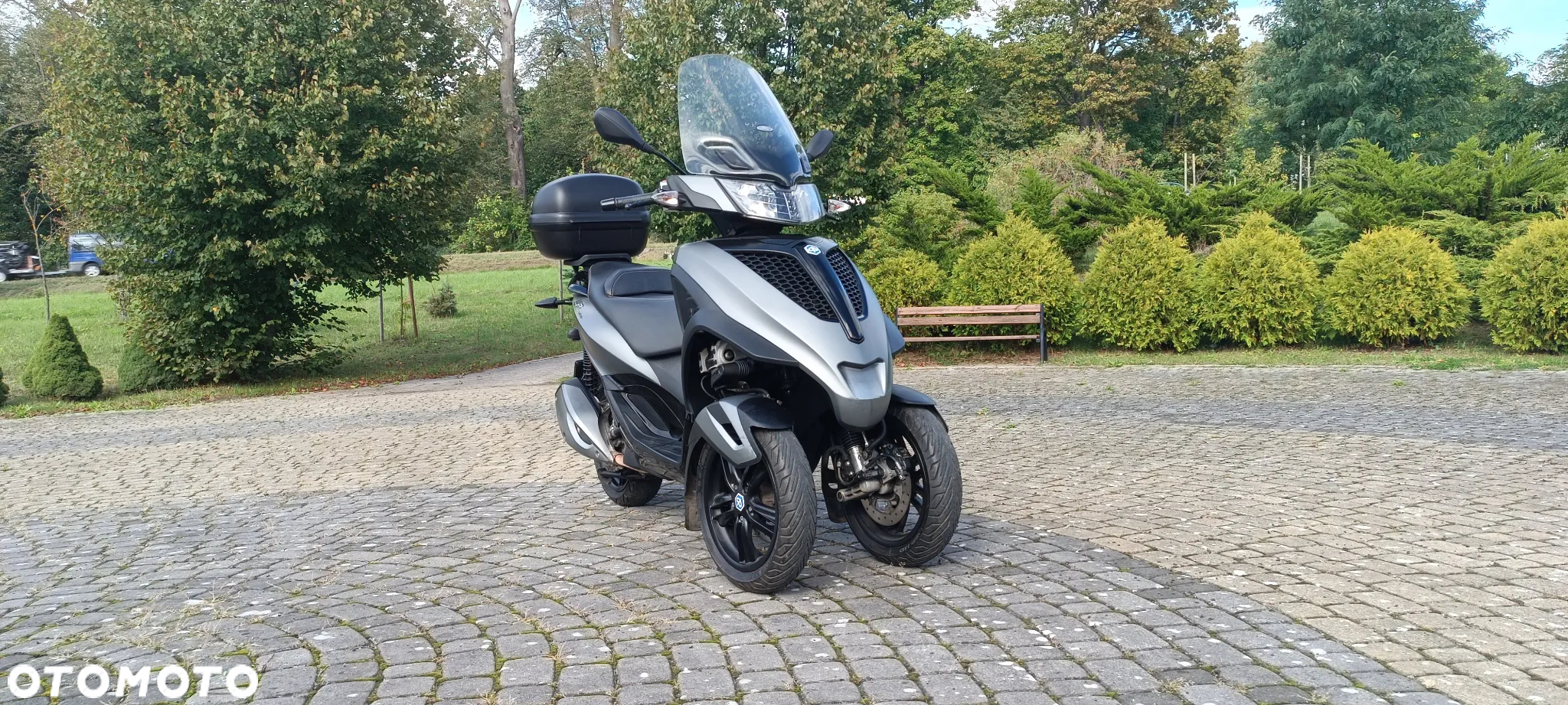 Piaggio MP-3 - 2