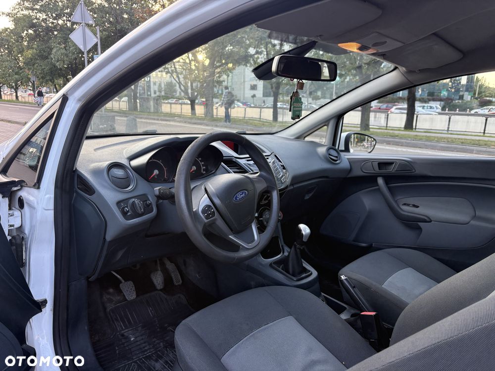 Ford Fiesta - 5