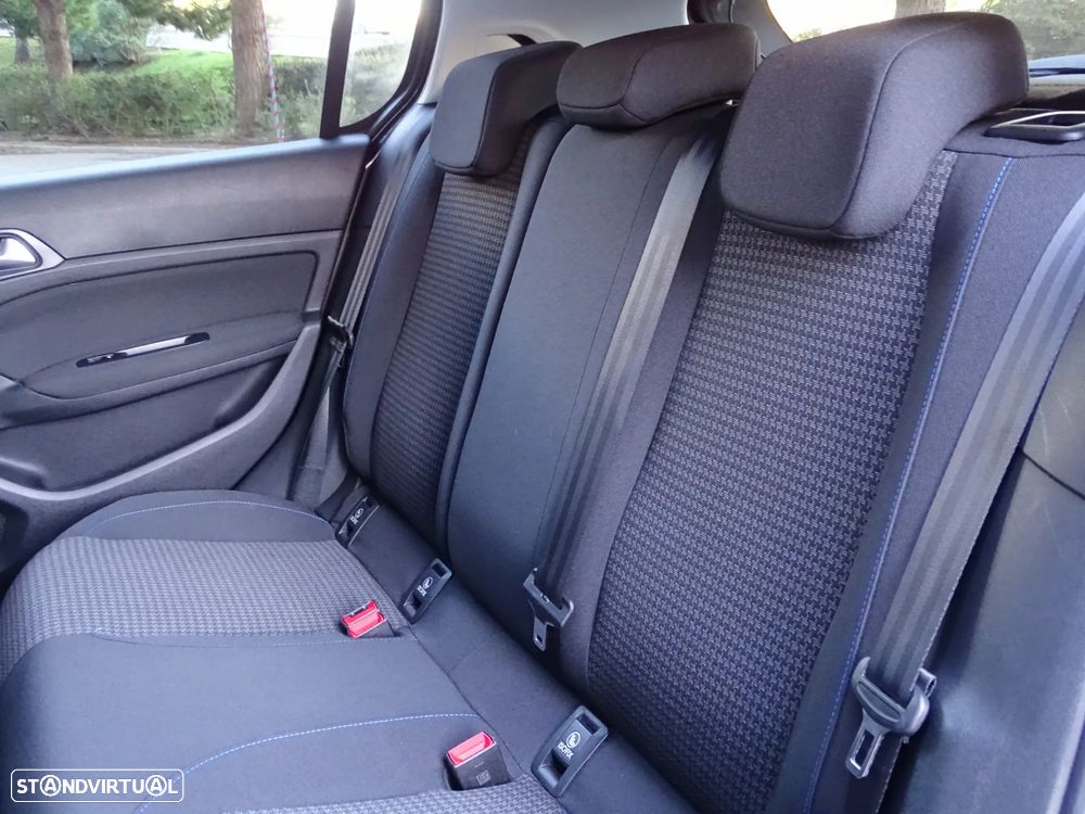 Peugeot 308 1.5 BlueHDi Style - 31