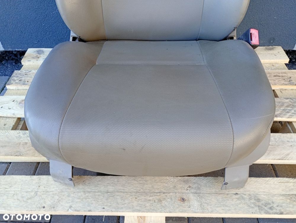 fotel przedni prawy pasażera zapinka vw crafter sprinter w906 2006-2017 - 9
