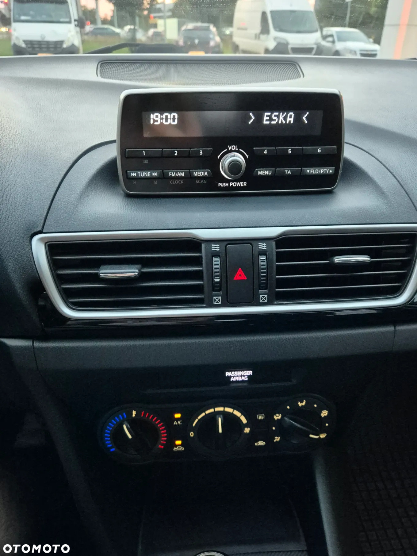 Mazda 3 - 6