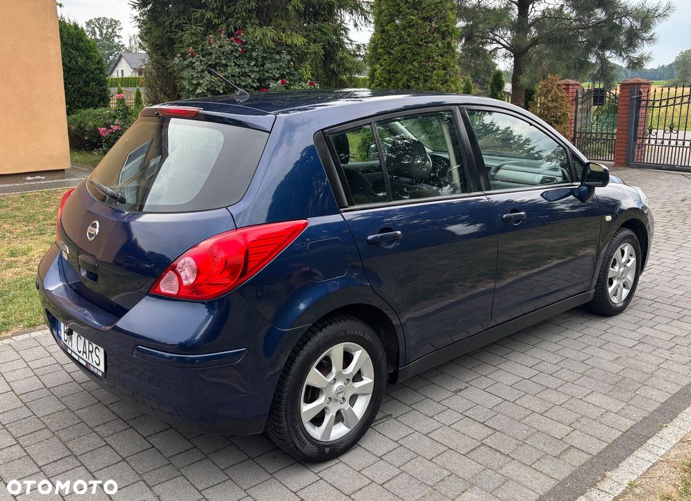 Nissan Tiida - 18