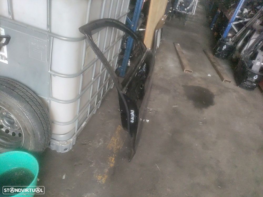 Porta Frente Direita Nua Bmw 1 (F40) - 2