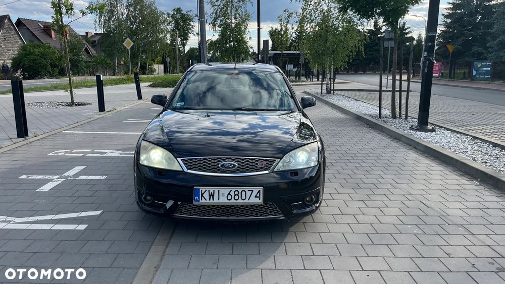 Ford Mondeo 3.0 V6 ST 220 - 8