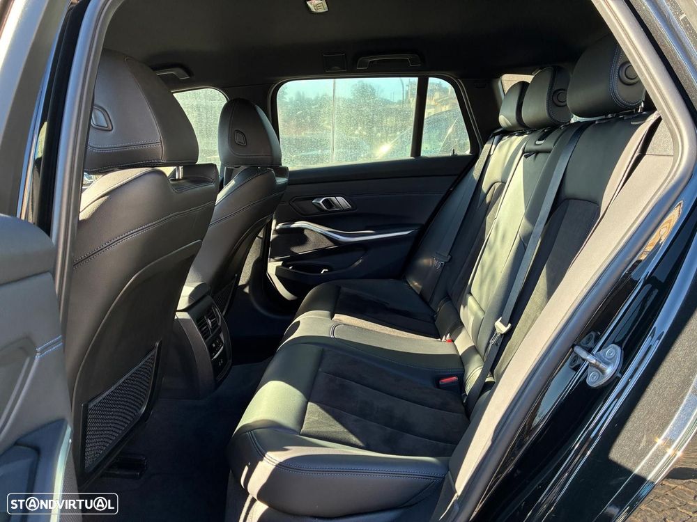 BMW 330 - 18