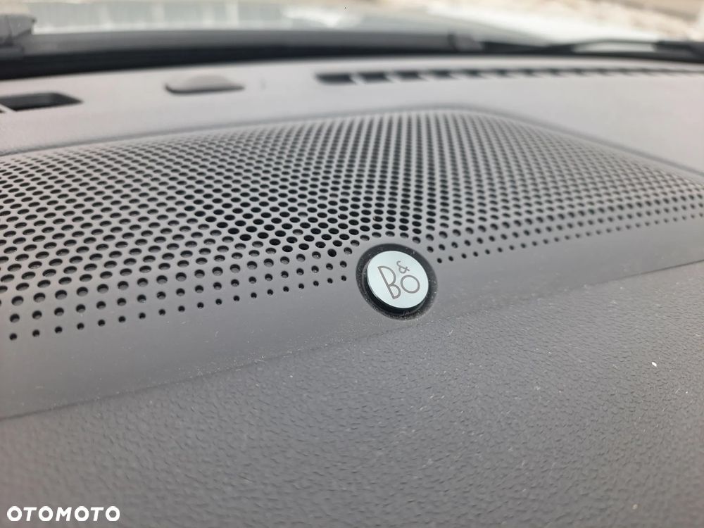 Ford Kuga 2.5P PHEV FWD ST-Line X - 24