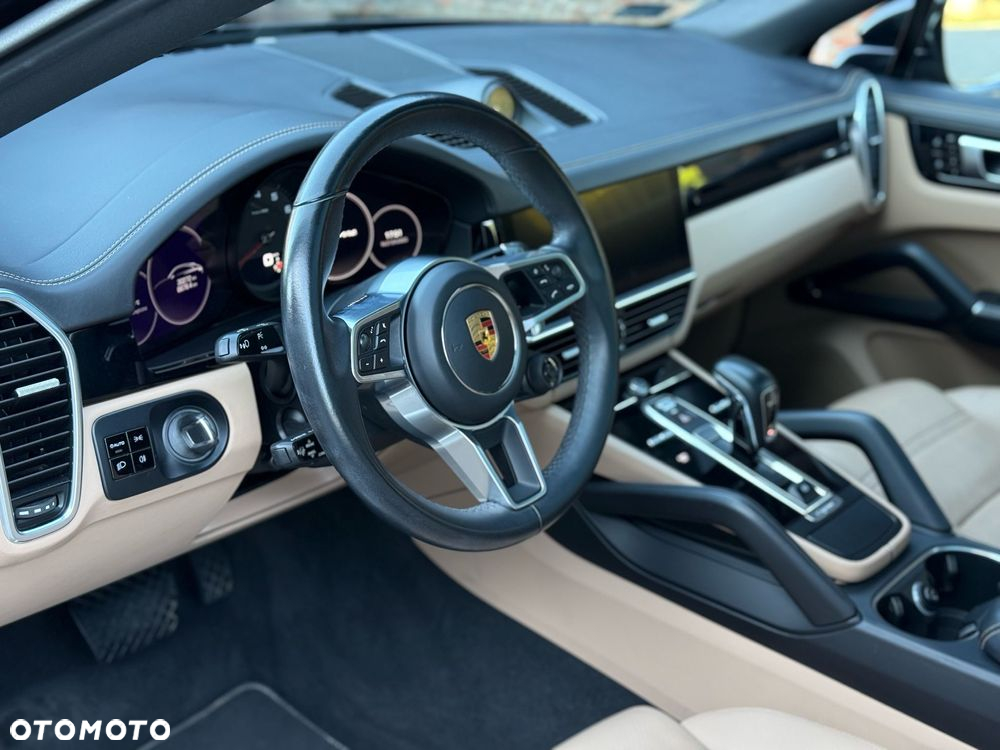 Porsche Cayenne Coupe - 21