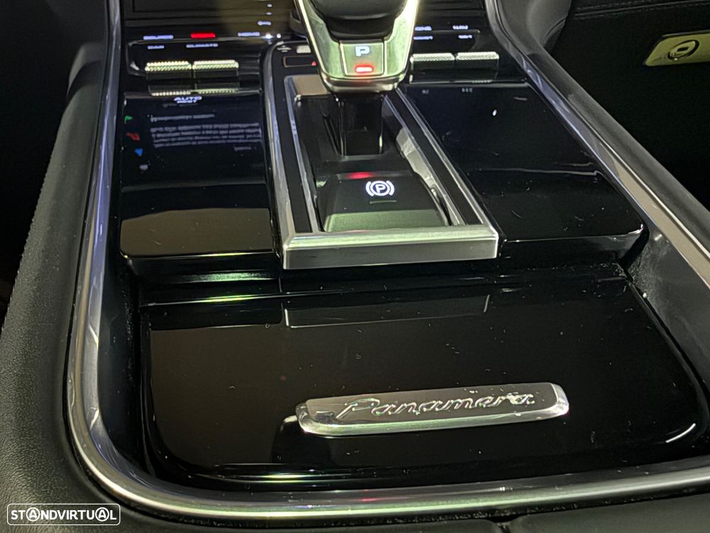 Porsche Panamera Sport Turismo 4 E-Hybrid Platinum Edition PDLS - 22