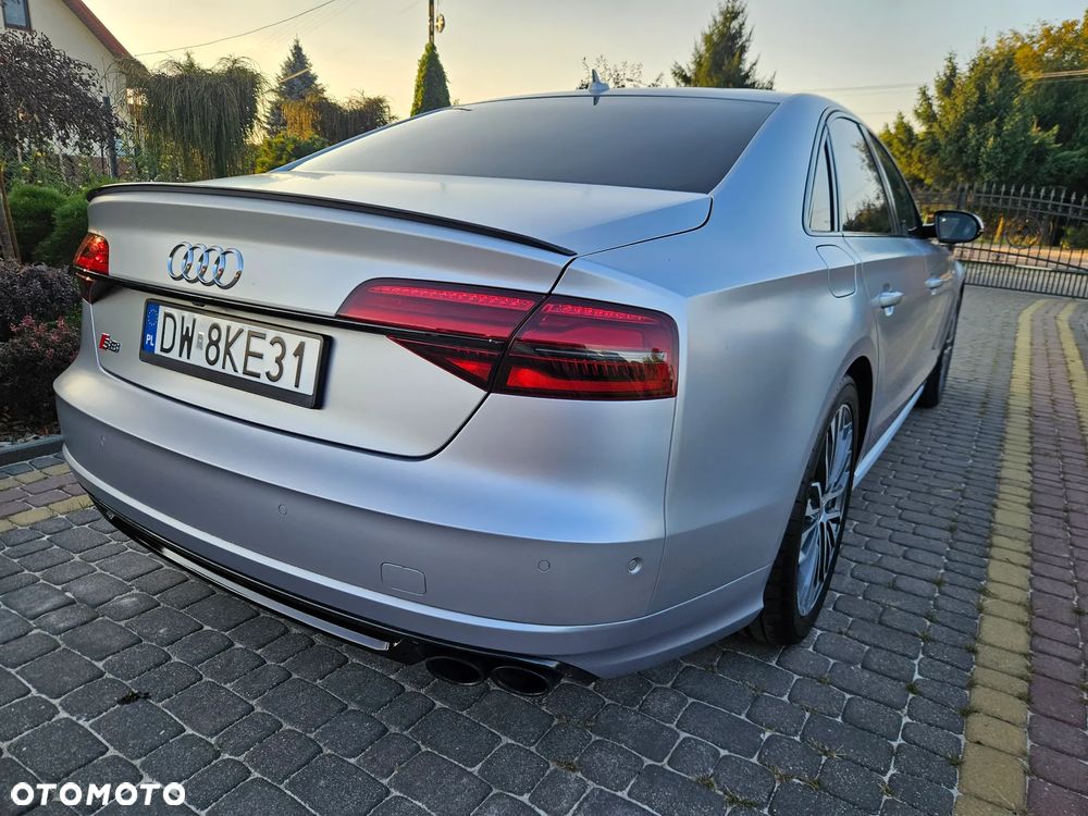 Audi S8 - 19