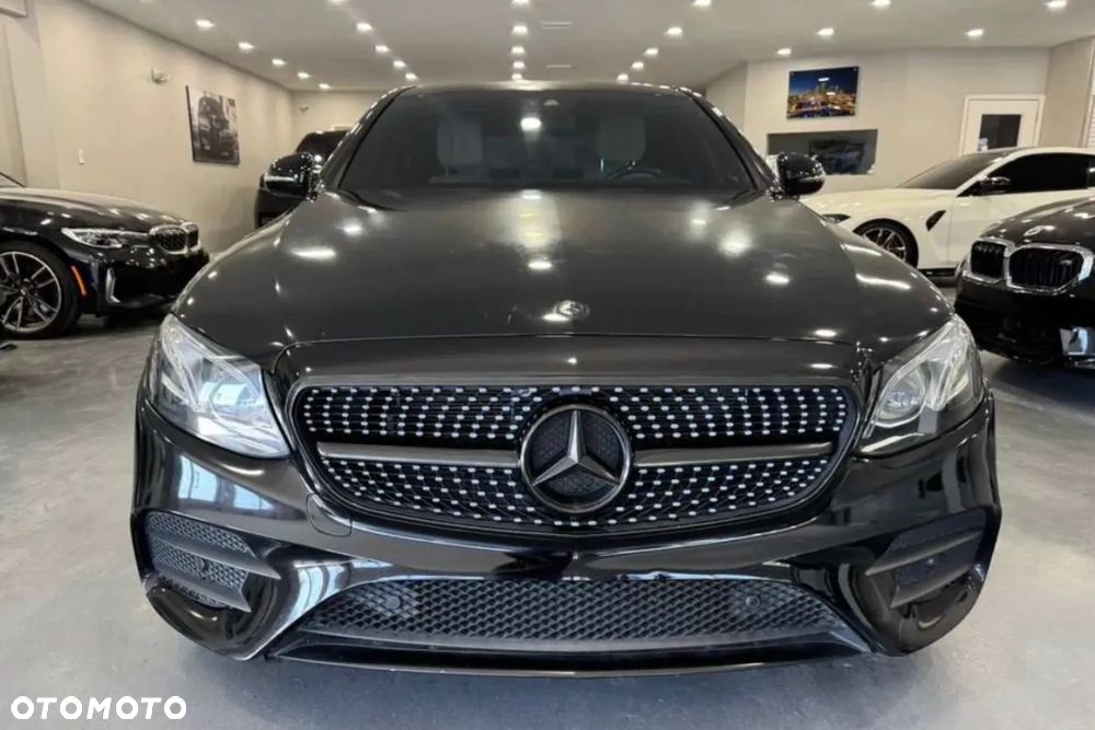 Mercedes-Benz Klasa E 300 9G-TRONIC AMG Line - 2