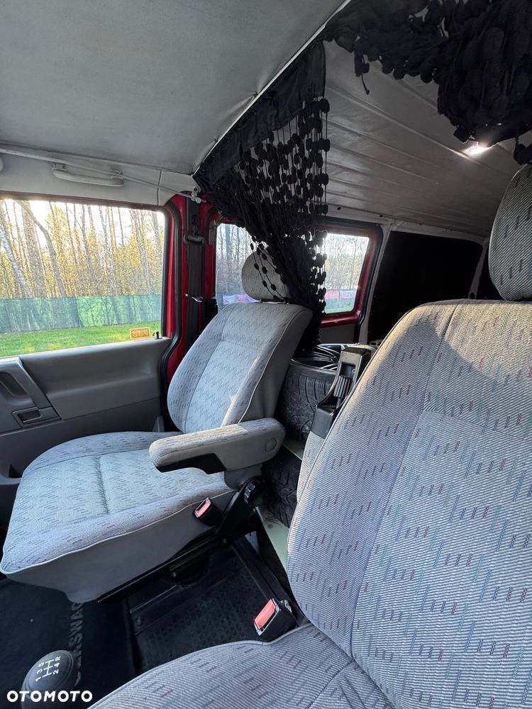 Volkswagen Transporter Kamper - 12