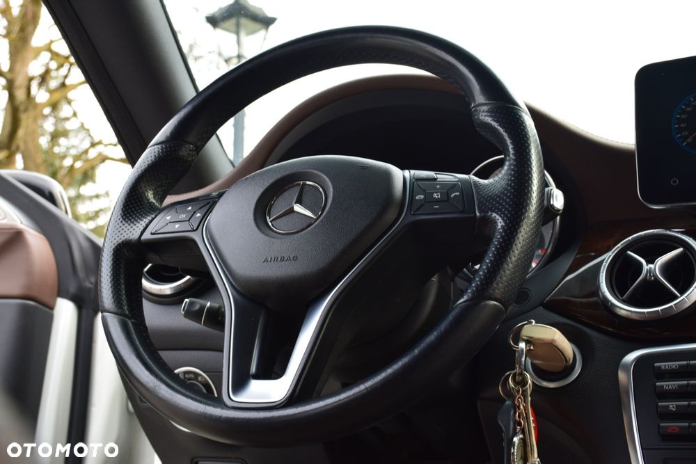 Mercedes-Benz CLA - 28