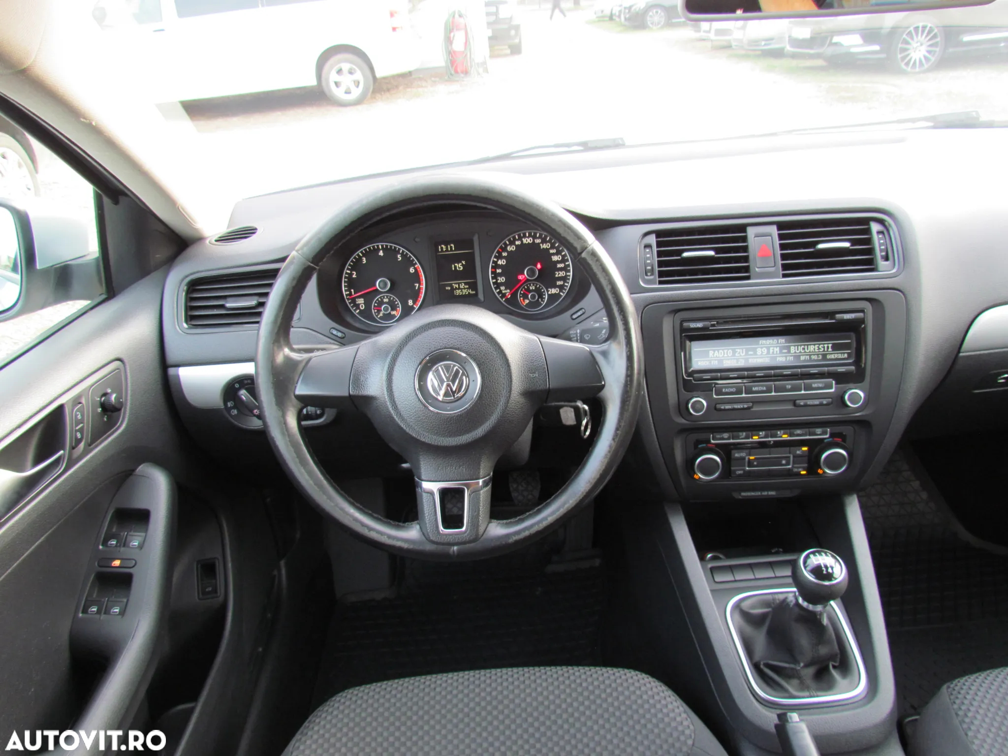 Volkswagen Jetta 1.2 TSI Trendline - 6