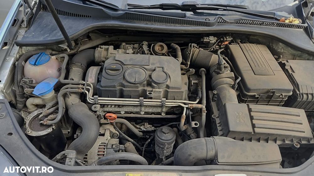 Volkswagen Golf 2.0 TDI DPF Goal - 18