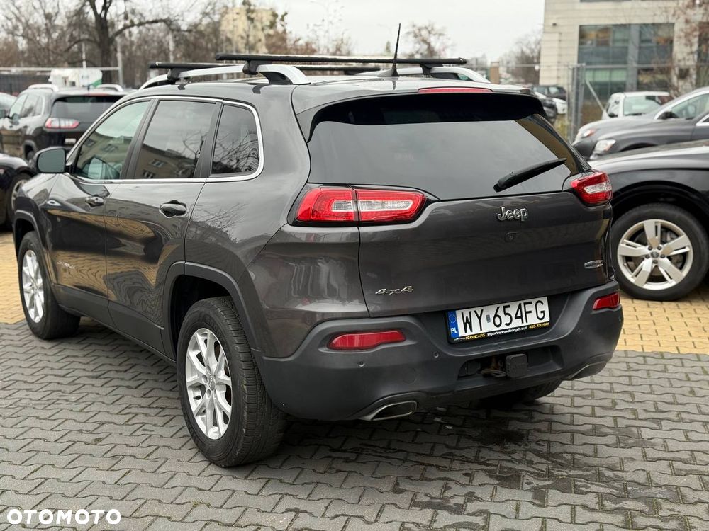Jeep Cherokee - 11