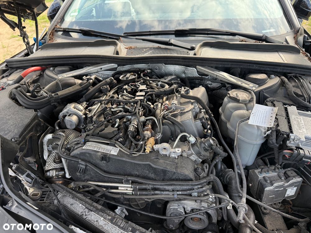 Audi A4 Avant 40 TDI S tronic S line - 11