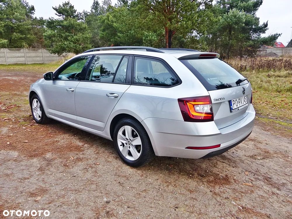Skoda Octavia 1.6 TDI Ambition - 11